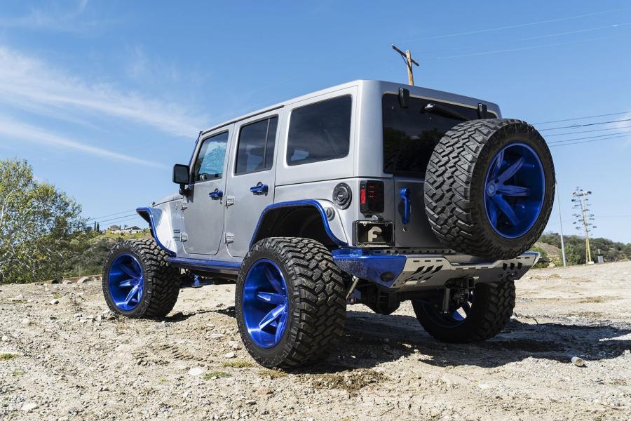  Jeep Wrangler on Forgiato Wheels (Esporre) 2016 года  (фото 3 из 6)